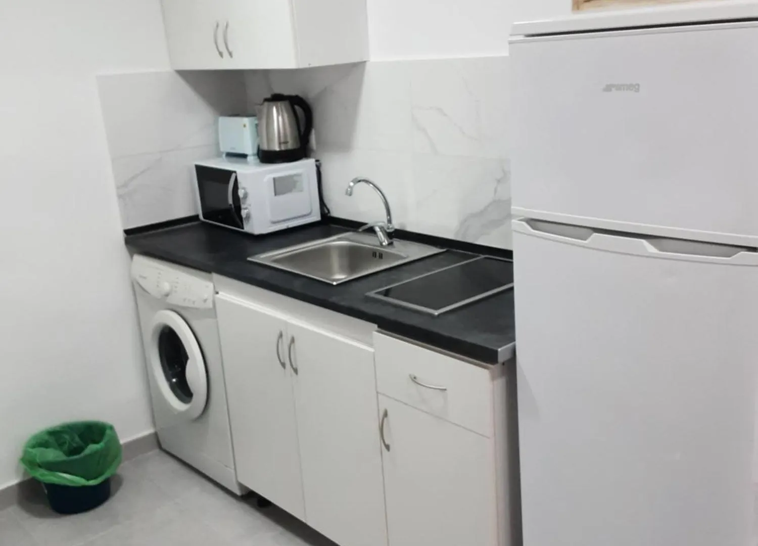 Precioso Apartamento Moderno Cerca Del Carrefour Rosaleda Malaga 0*,  Spain