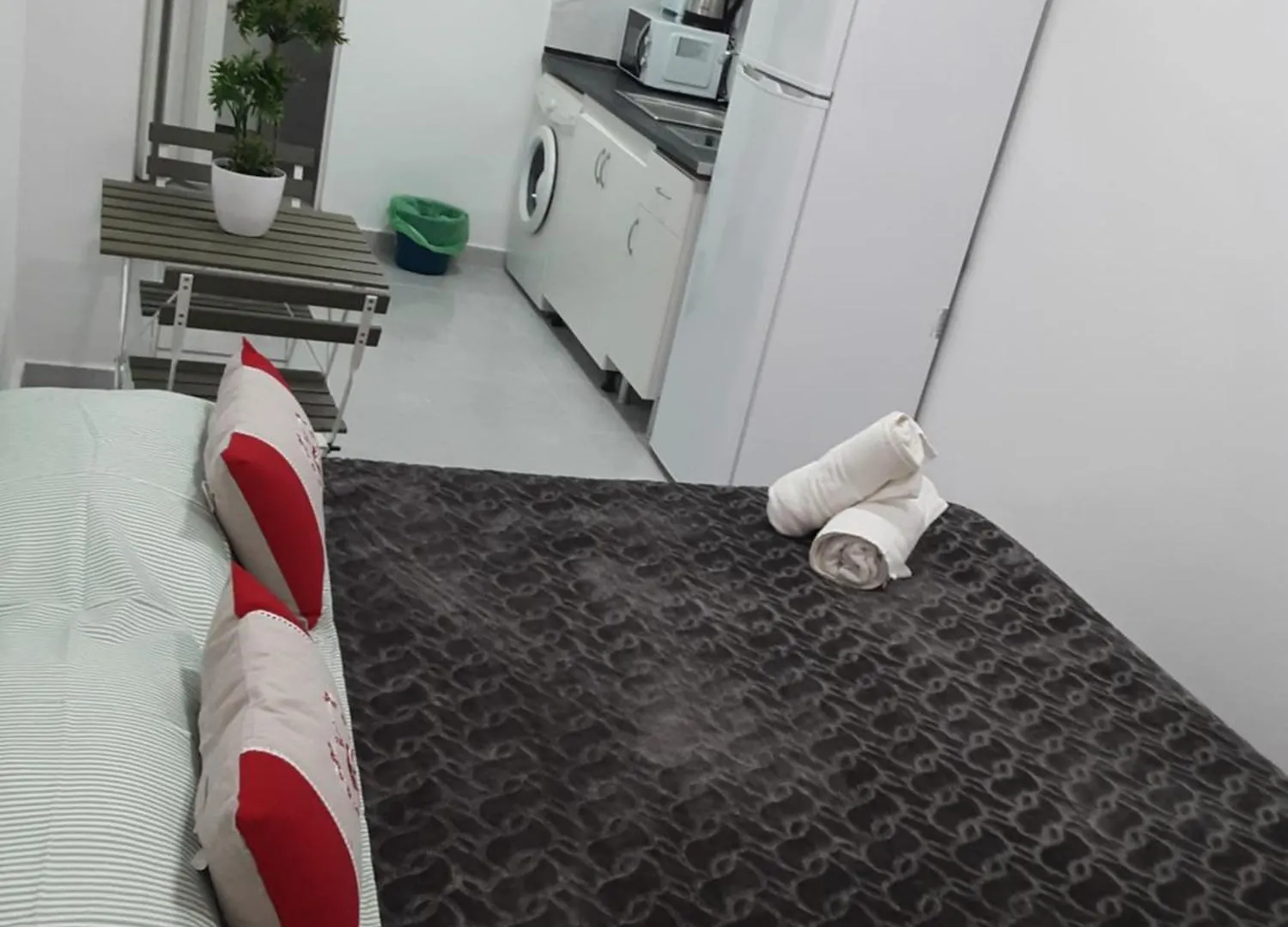 Precioso Apartamento Moderno Cerca Del Carrefour Rosaleda Malaga Apartment