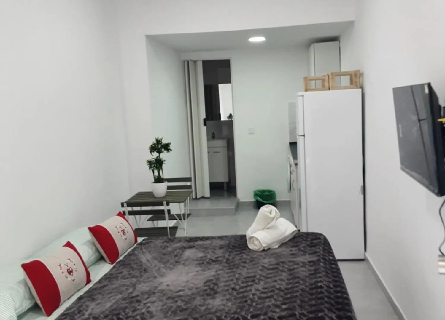 Apartment Precioso Apartamento Moderno Cerca Del Carrefour Rosaleda Malaga