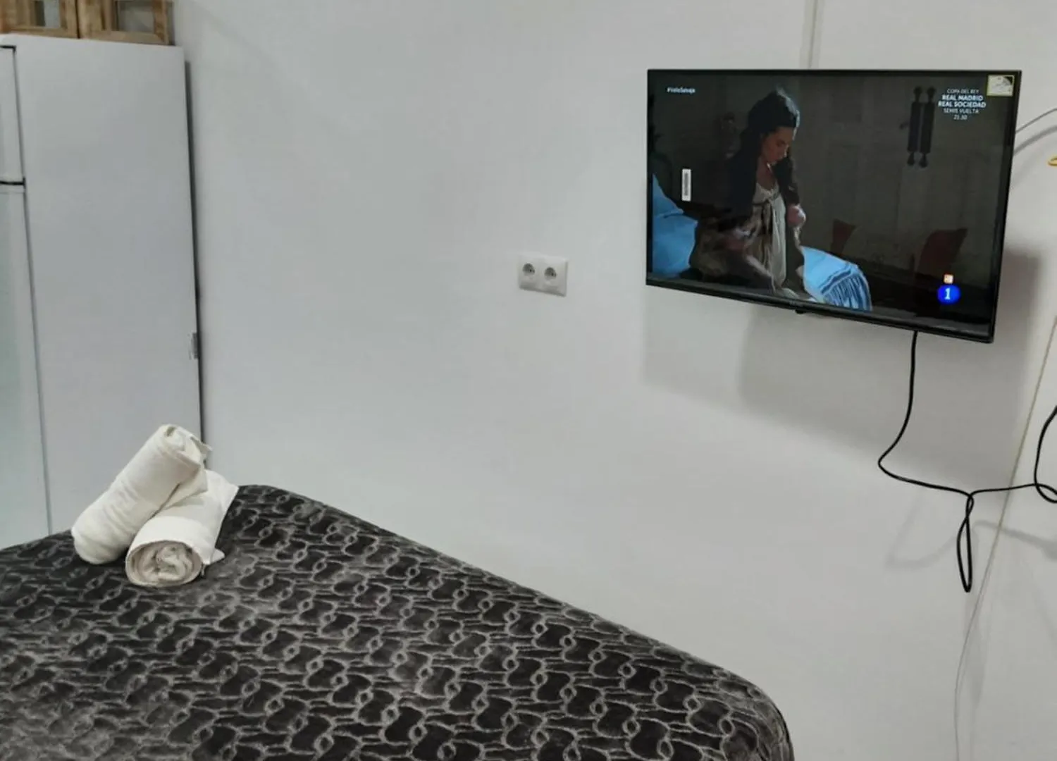 Precioso Apartamento Moderno Cerca Del Carrefour Rosaleda Malaga Apartment